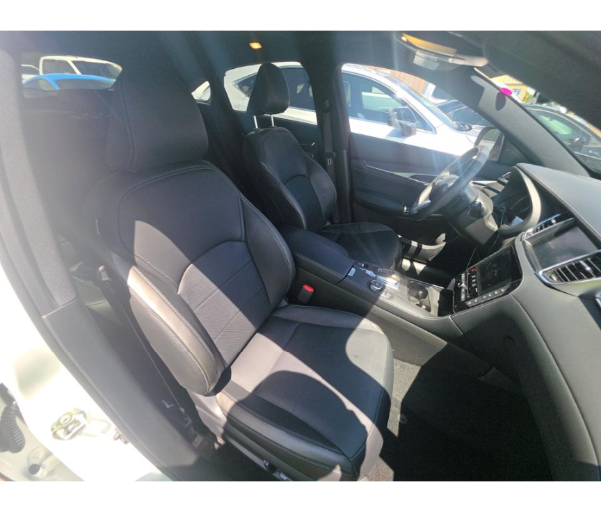 Certified Used 2025 White INFINITI ESSENTIAL image 10