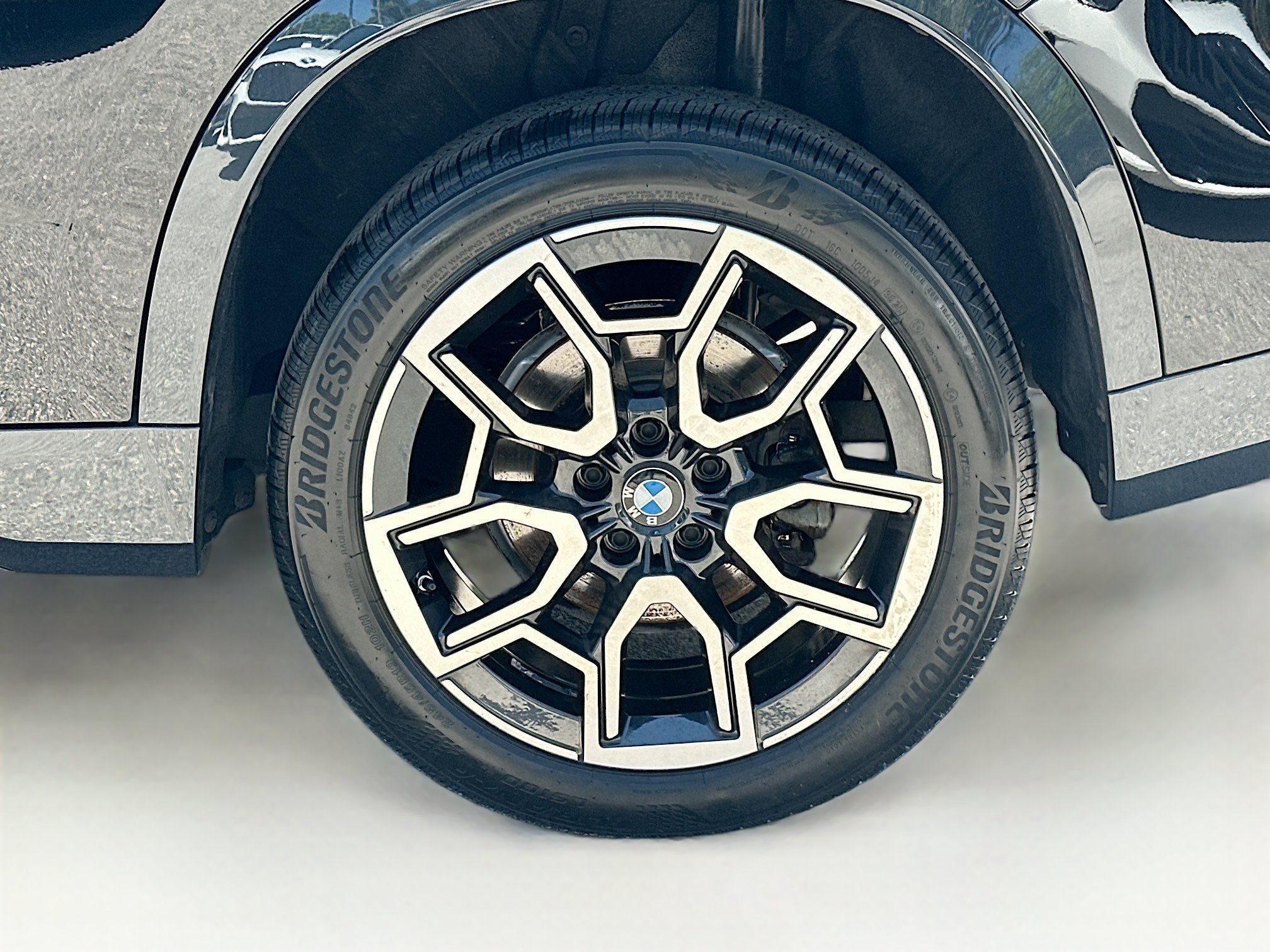 Used 2023 Jet Black BMW xDrive28i image 32