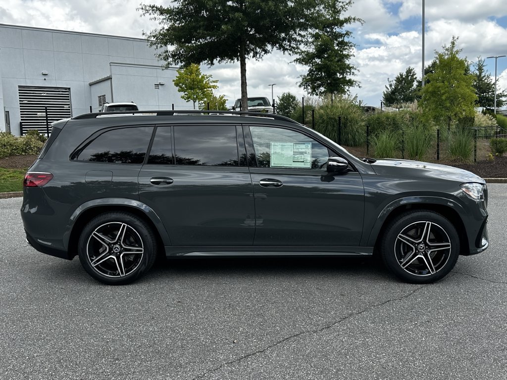 New 2026 MANUFAKTUR Silicon Grey Mercedes-Benz GLS 450 image 47