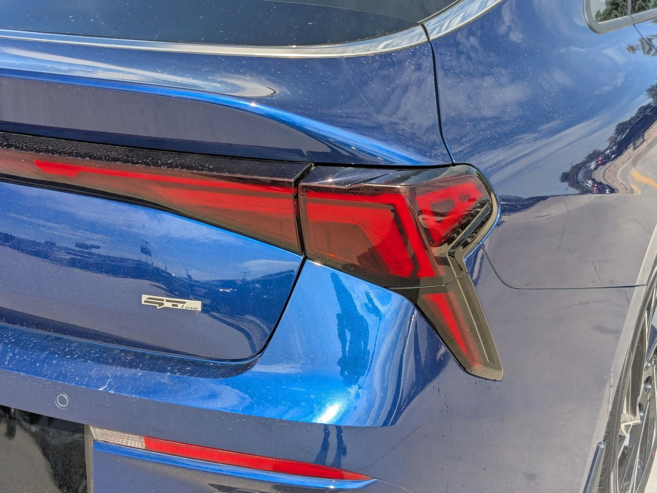 Used 2025 Yacht Blue Kia GT-Line image 11