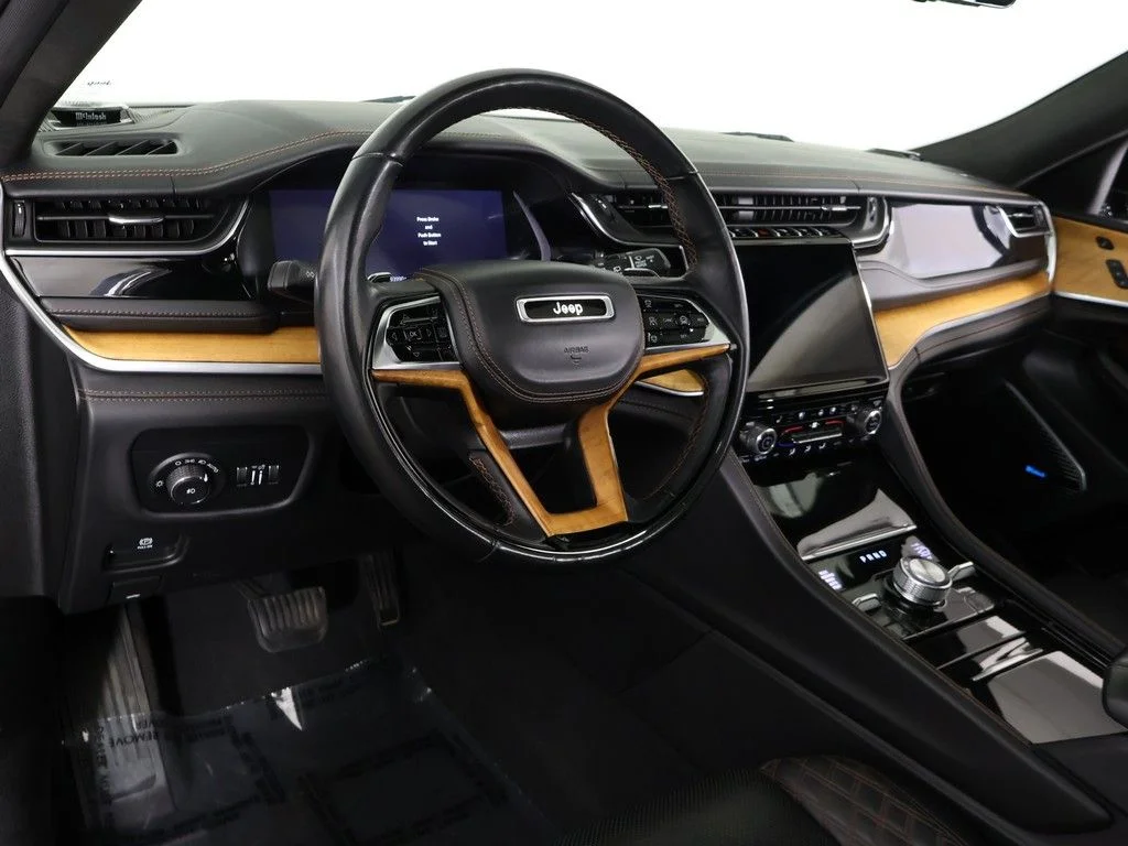 Used 2023 Black Jeep Summit Reserve image 36