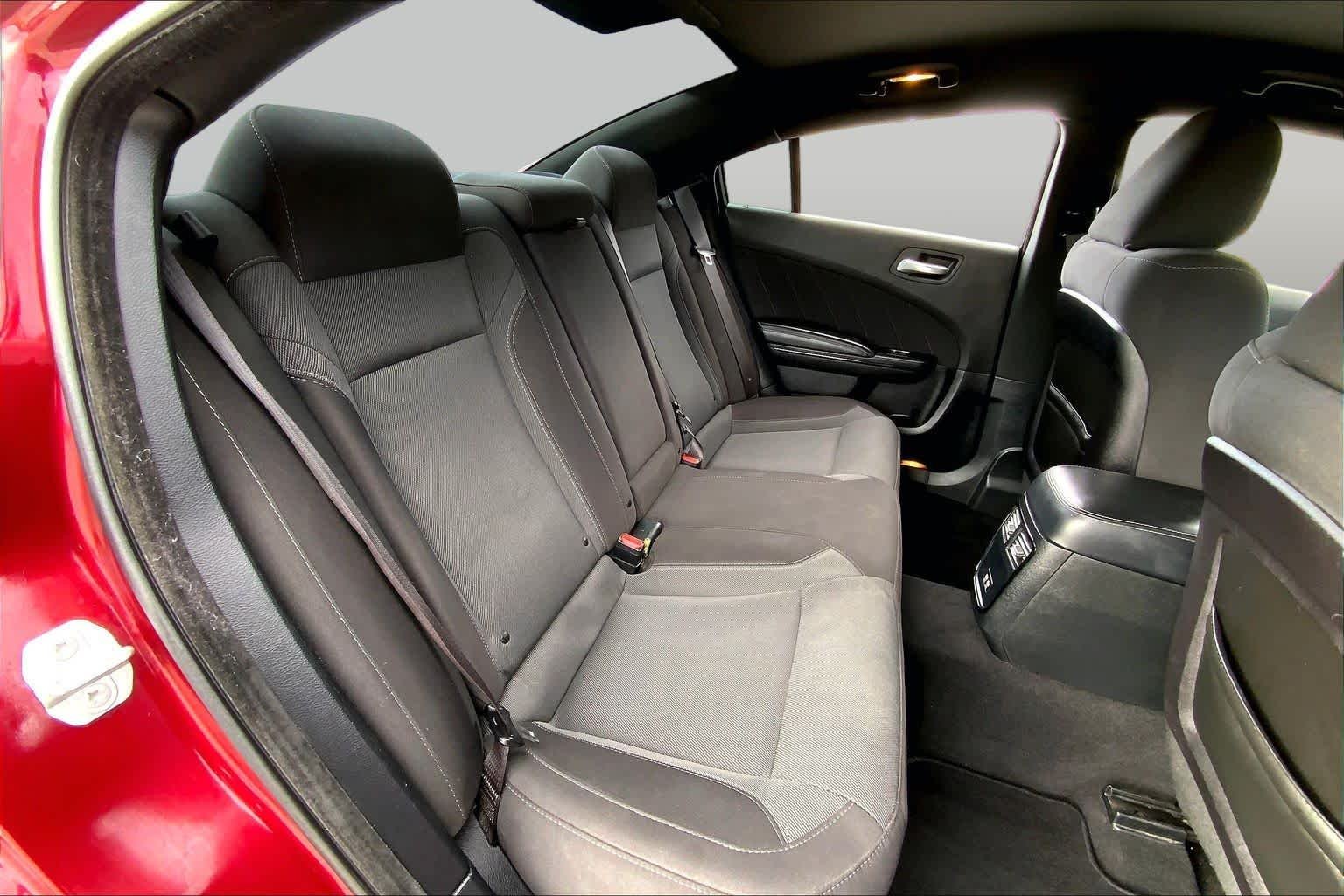 Used 2019 Octane Red Pearlcoat Dodge SXT image 19