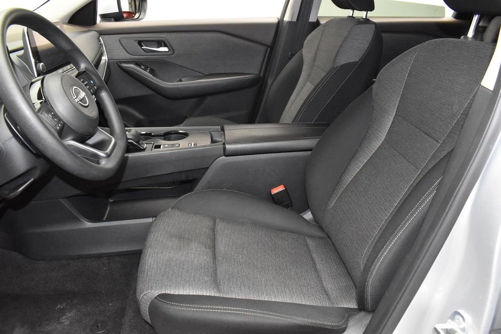 Used 2023 Silver Nissan SV image 12