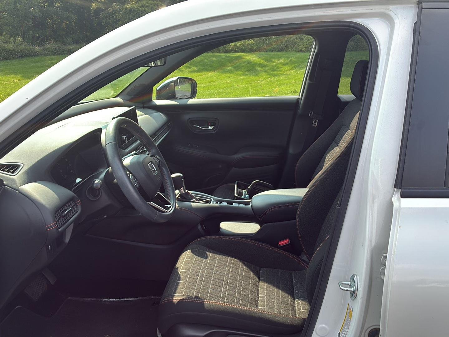 Used 2024 Platinum White Pearl Honda Sport image 10