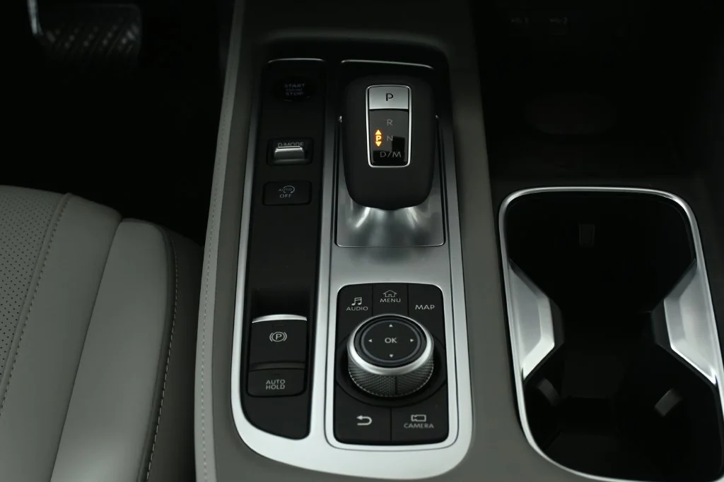 New 2027 White INFINITI LUXE image 24