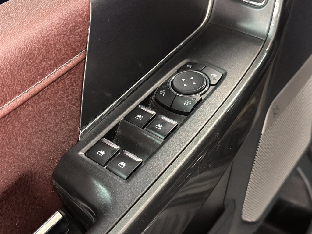 Used 2022 Gray Ford Lariat image 22