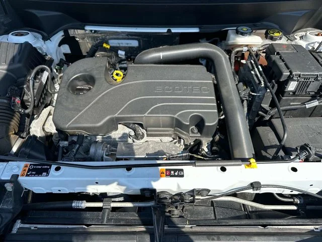 Used 2024 White Chevrolet LT image 10