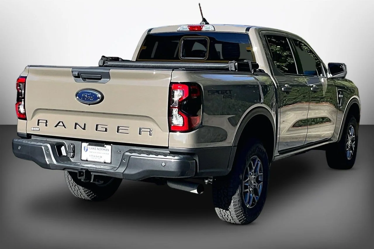 Used 2026 Gray Ford XLT image 8