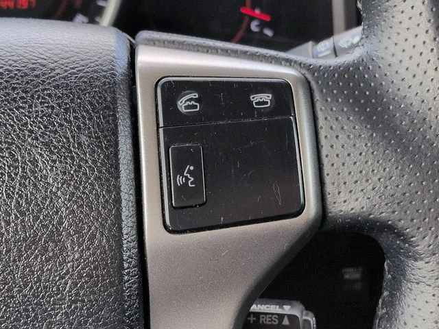 Used 2010 Silver Toyota Limited image 26