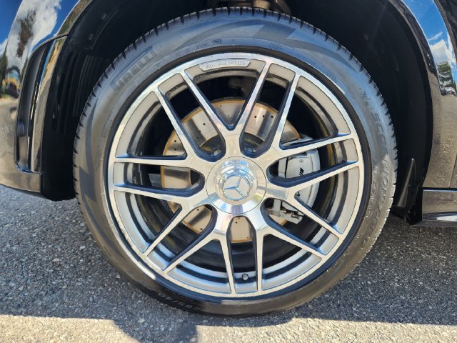 Certified Used 2023  Mercedes-Benz GLE 53 AMG® image 24