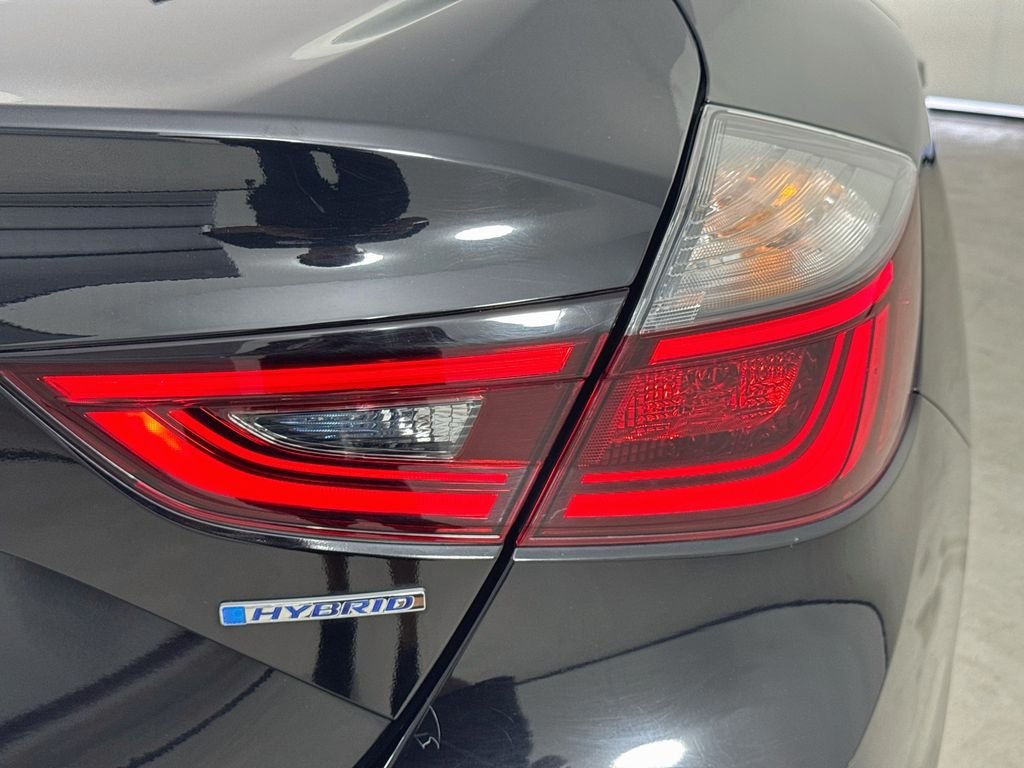 Used 2019 Crystal Black Pearl Honda LX image 30