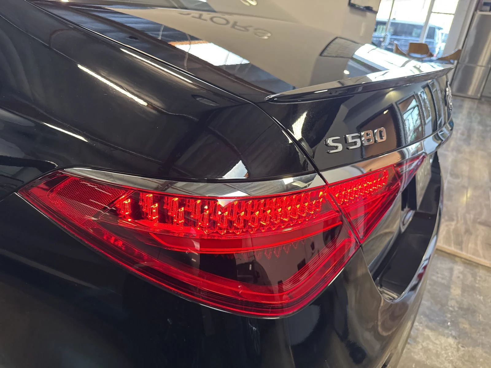 Used 2022 Black Mercedes-Benz S 580 image 18