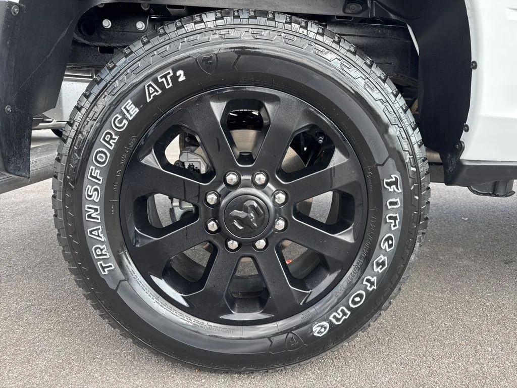 New 2026 Bright White Clear-Coat Exterior Paint RAM Laramie image 12