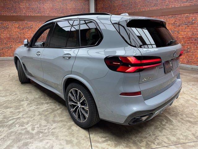 Used 2026 Gray BMW xDrive40i image 3