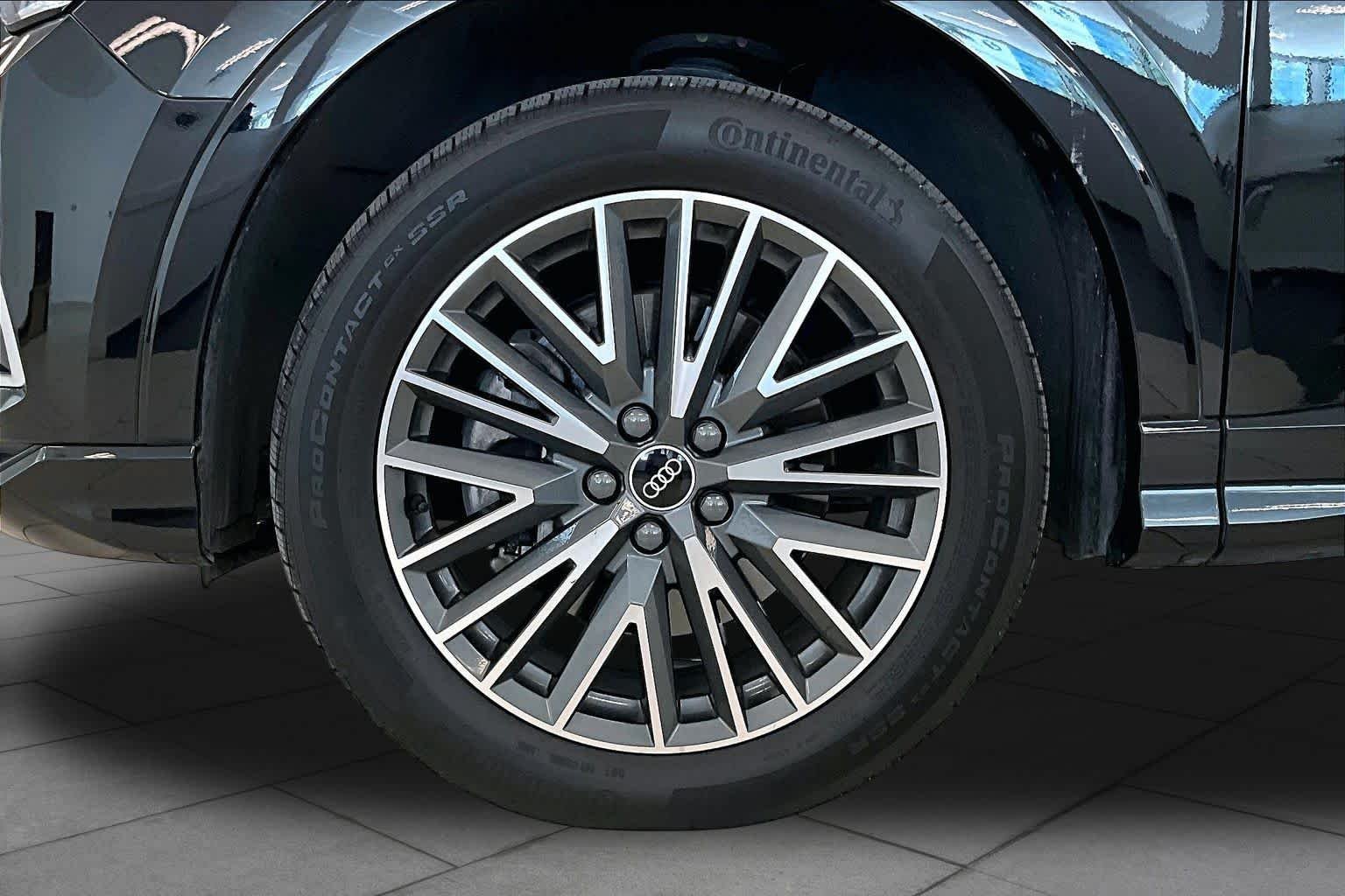 Used 2022 Mythos Black Metallic Audi Premium image 9