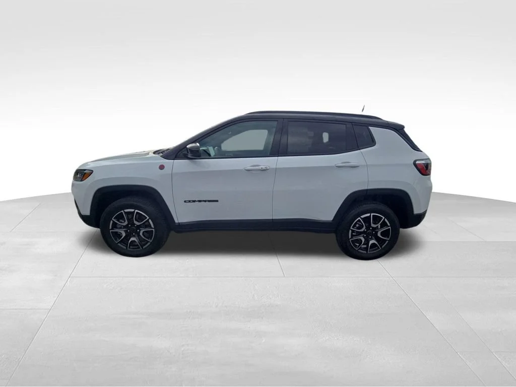 Used 2025 White Jeep Trailhawk image 14