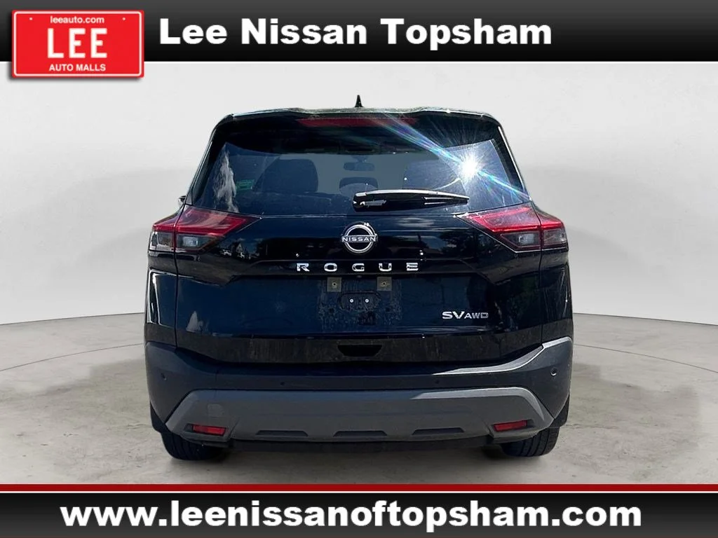 Used 2023 Super Black Nissan SV image 5