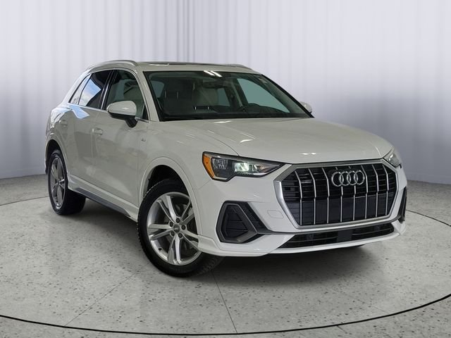 2020 Audi Q3 45 TFSI S Line Premium quattro's photo