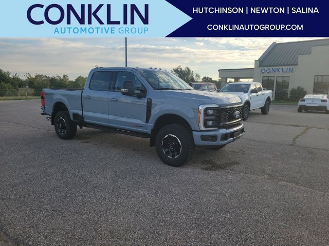 New 2027 Gray Metallic Ford Lariat image 1