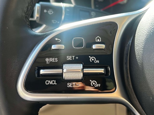 Used 2022 Black Mercedes-Benz GLC 300 image 24