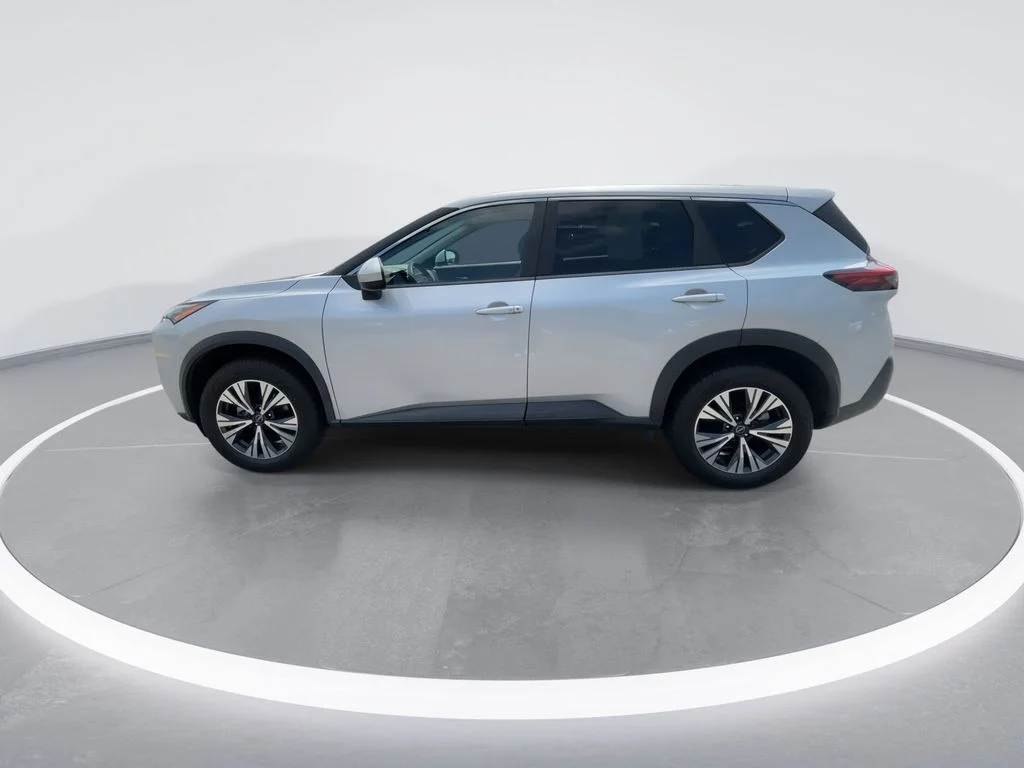 Used 2023 Silver Nissan SV image 5