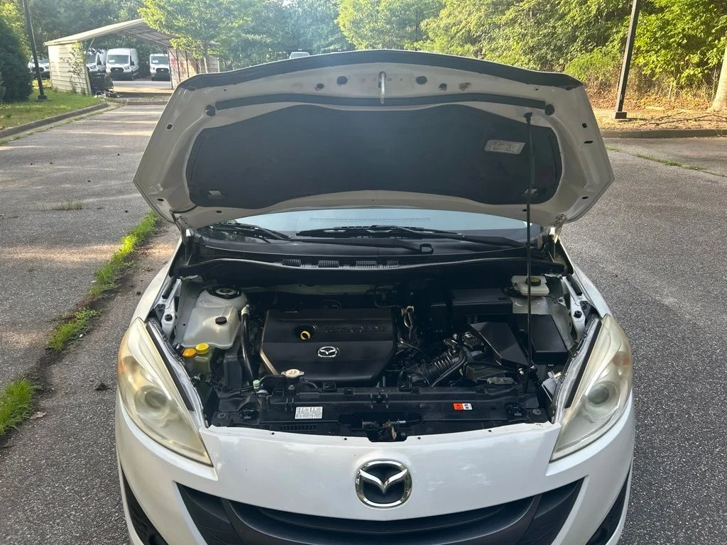 Used 2012 White Mazda Touring image 12