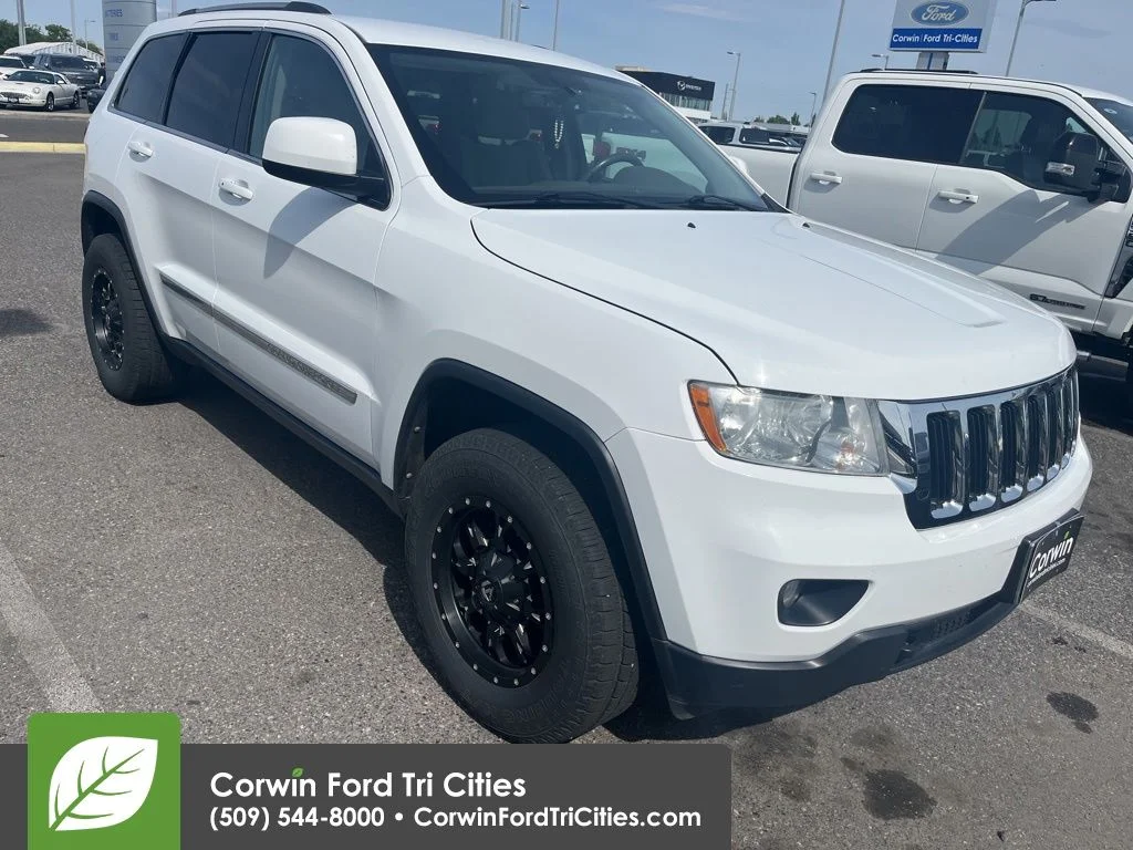 2013 Jeep Grand Cherokee Laredo 4WD's photo