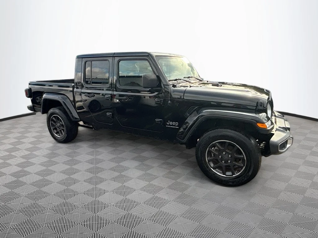 Used 2023 Black Jeep Overland image 5