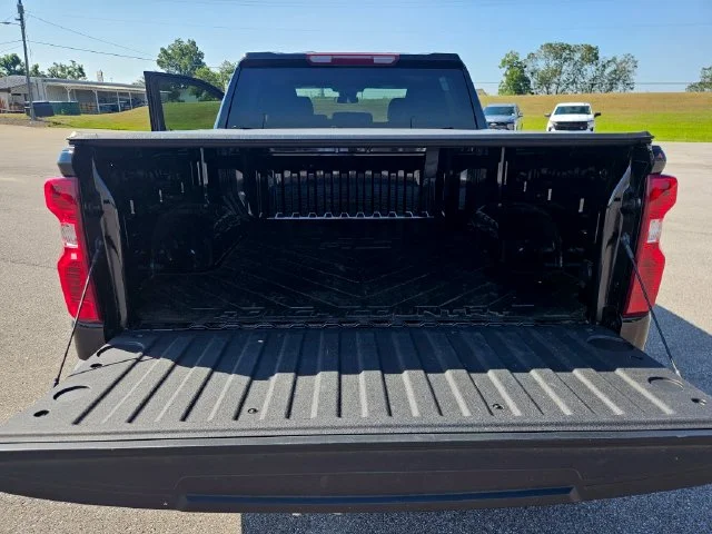 Used 2025 Black Chevrolet Custom image 23