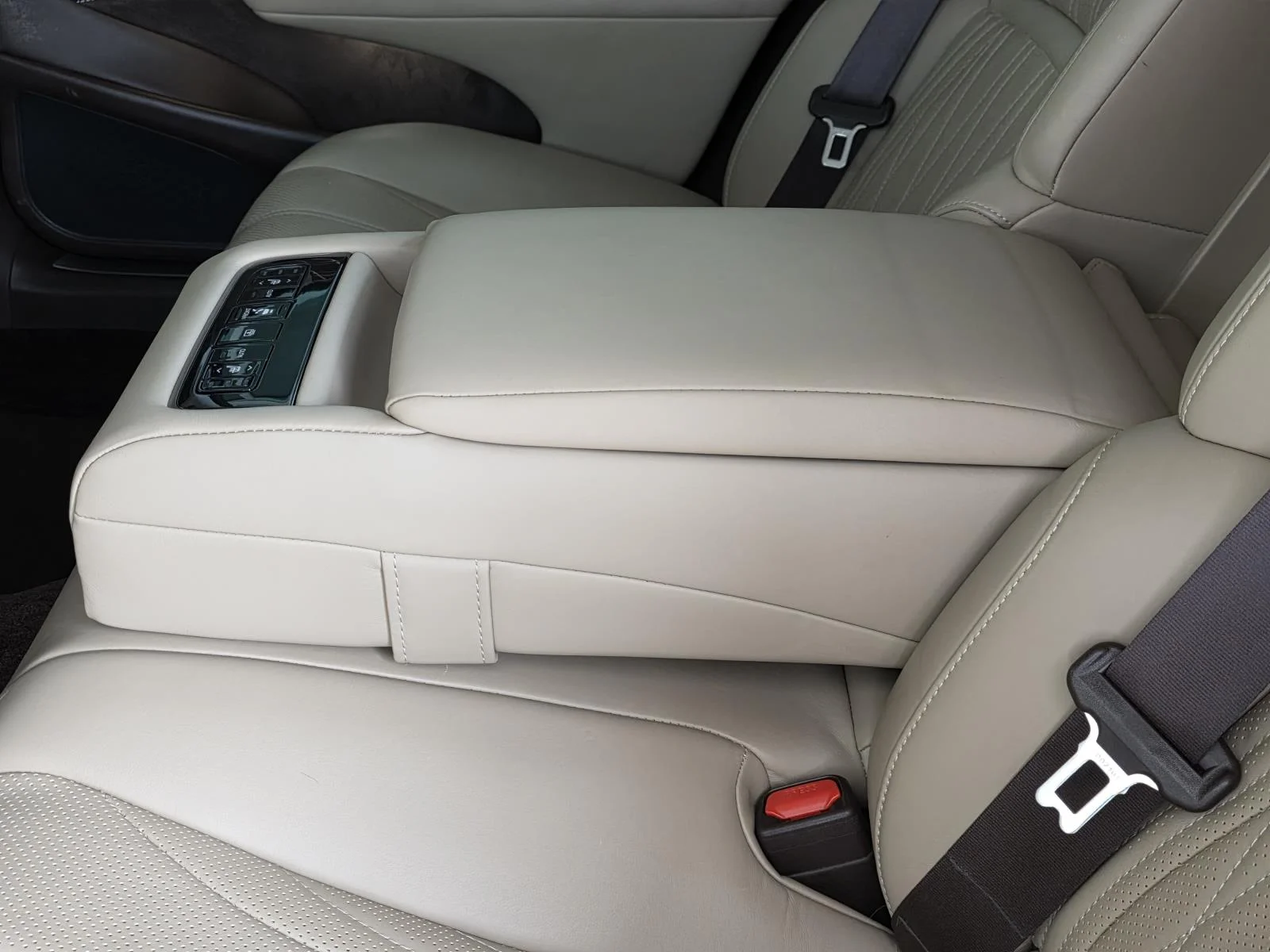 2020 Lexus LS Base - Photo 10