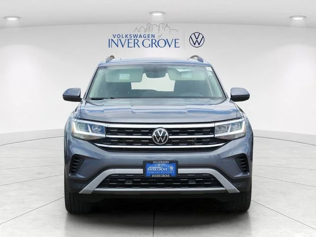 Used 2021 Volkswagen Atlas SE w/Tech with VIN 1V2KR2CA6MC542768 for sale in Inver Grove Heights, Minnesota