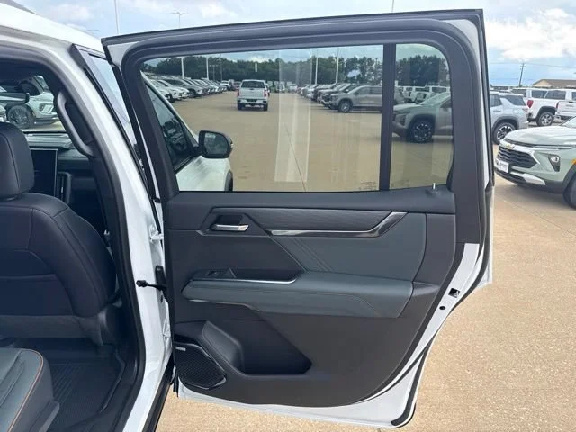 2026 GMC Acadia AT4 - Photo 19