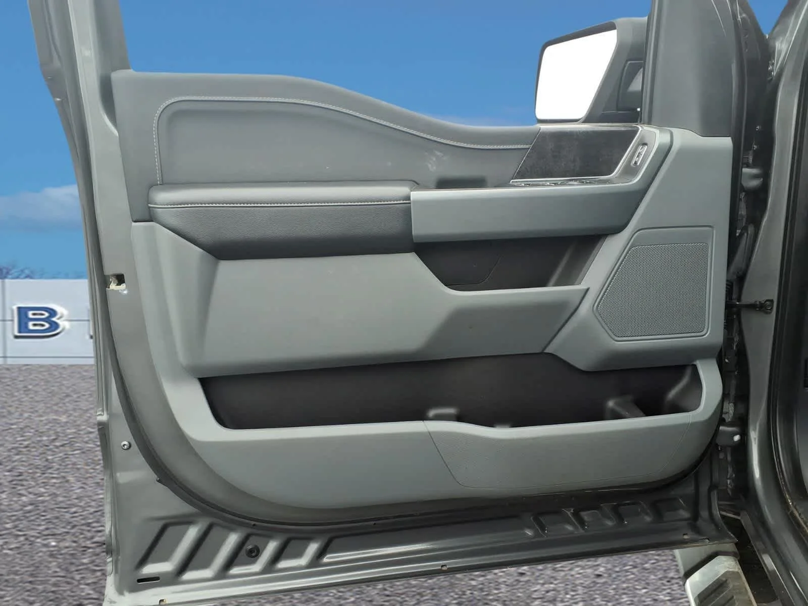 Used 2023 Carbonized Gray Metallic Ford XLT image 22