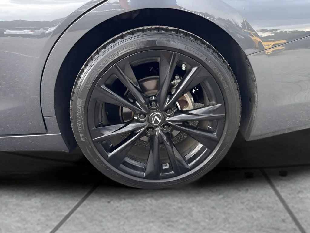 Used 2024 Gray Lexus 300h F SPORT Handling image 33