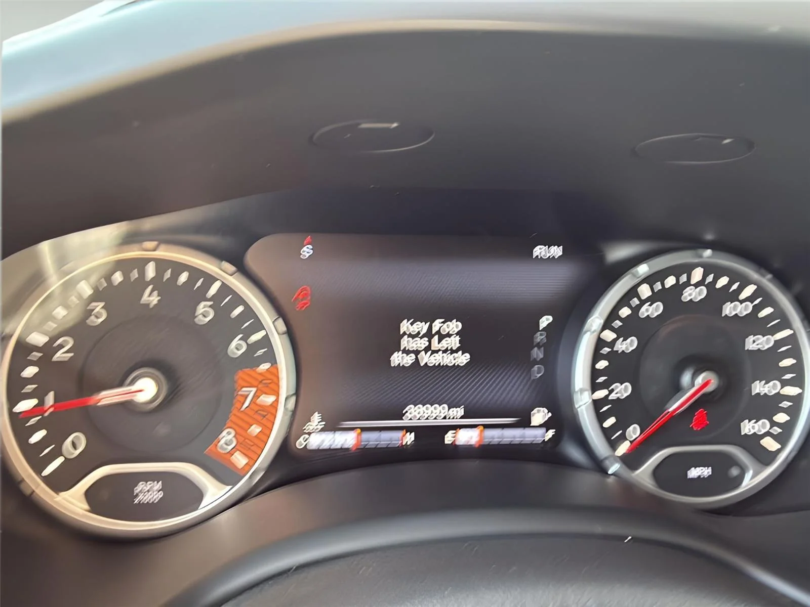 Used 2021 Sting-Gray Clearcoat Jeep Latitude image 7