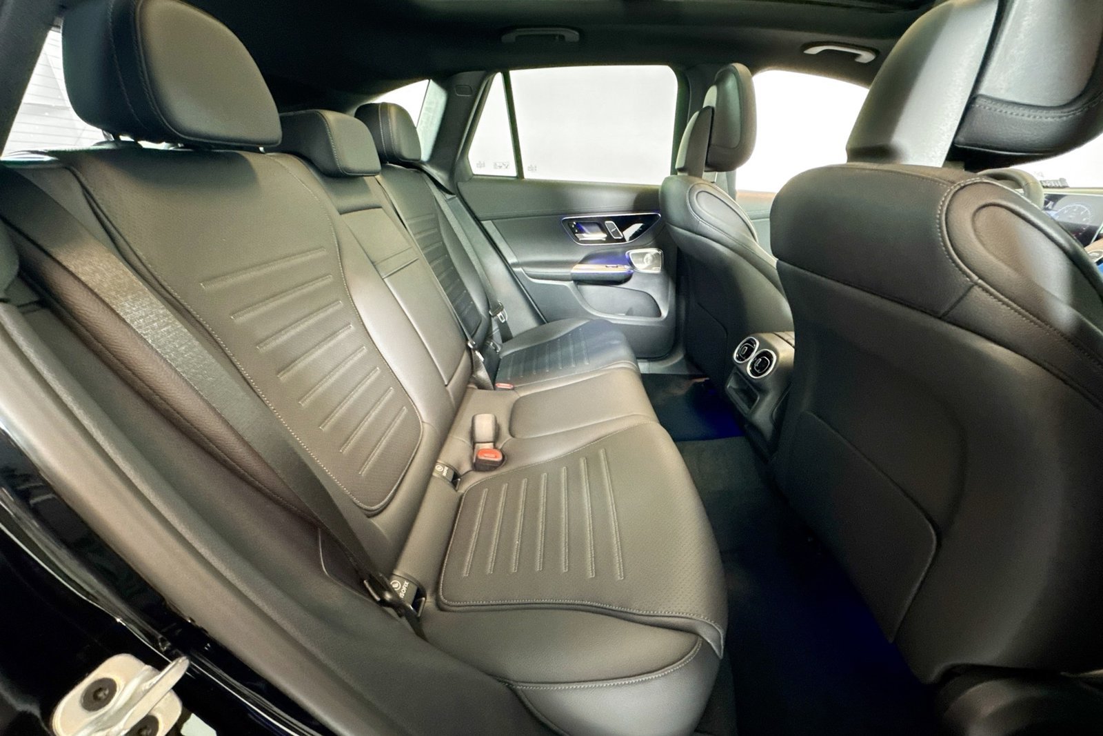 New 2026 Black Mercedes-Benz GLC 300 image 25