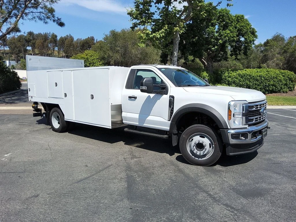 2025 Ford F-550 Super Duty Chassis Cab XL - Photo 31