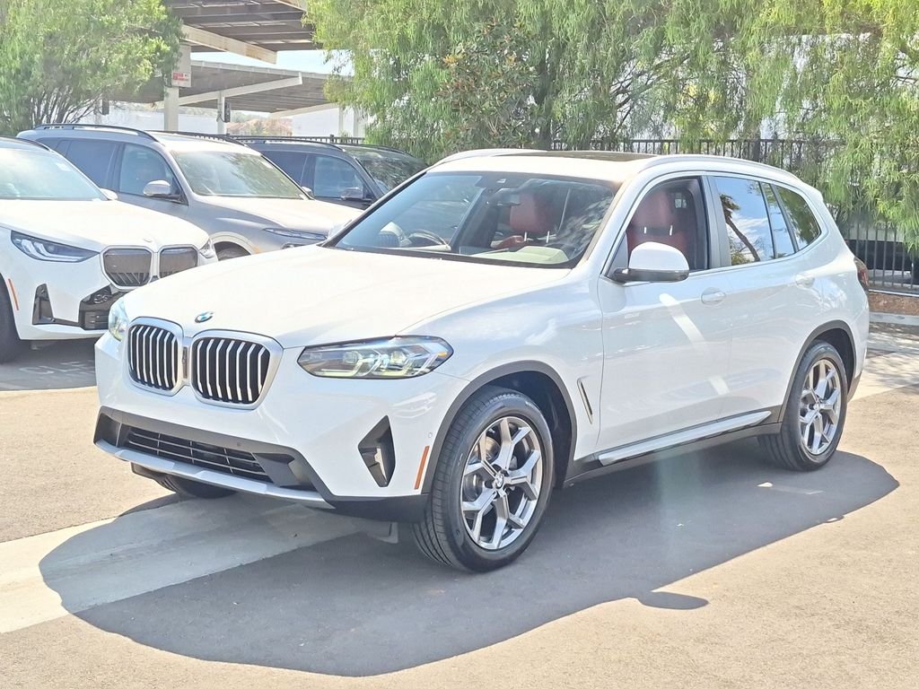 Used 2024 White BMW xDrive30i image 2
