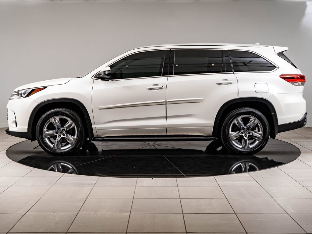 Used 2017 Blizzard Pearl Toyota Limited image 5