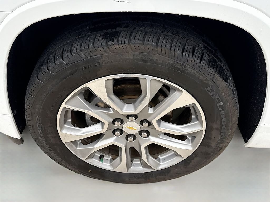 Used 2020 Summit White Chevrolet Premier image 33