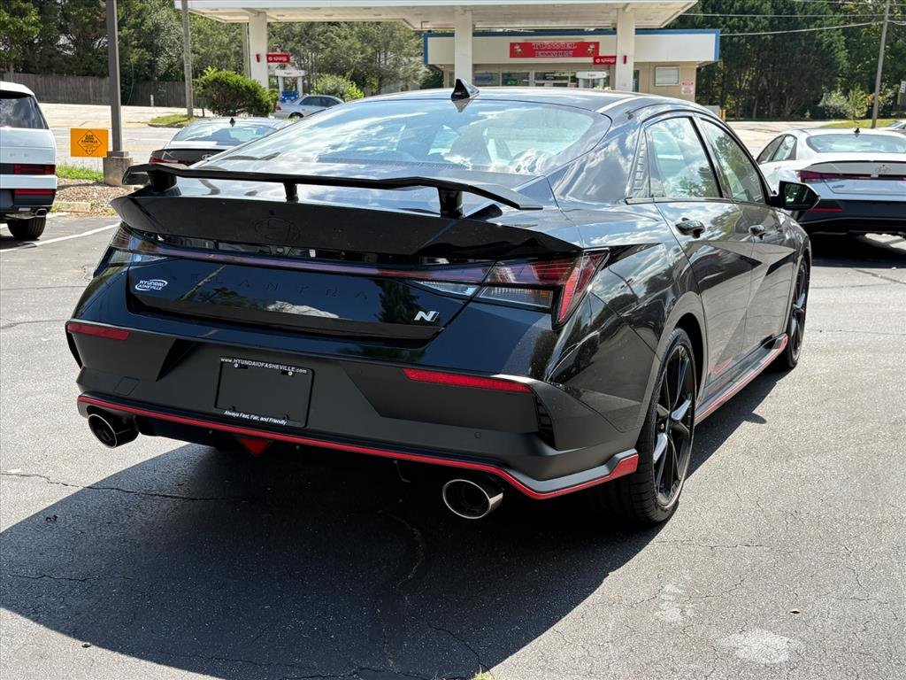 New 2026 Abyss Black Pearl Hyundai Base image 3