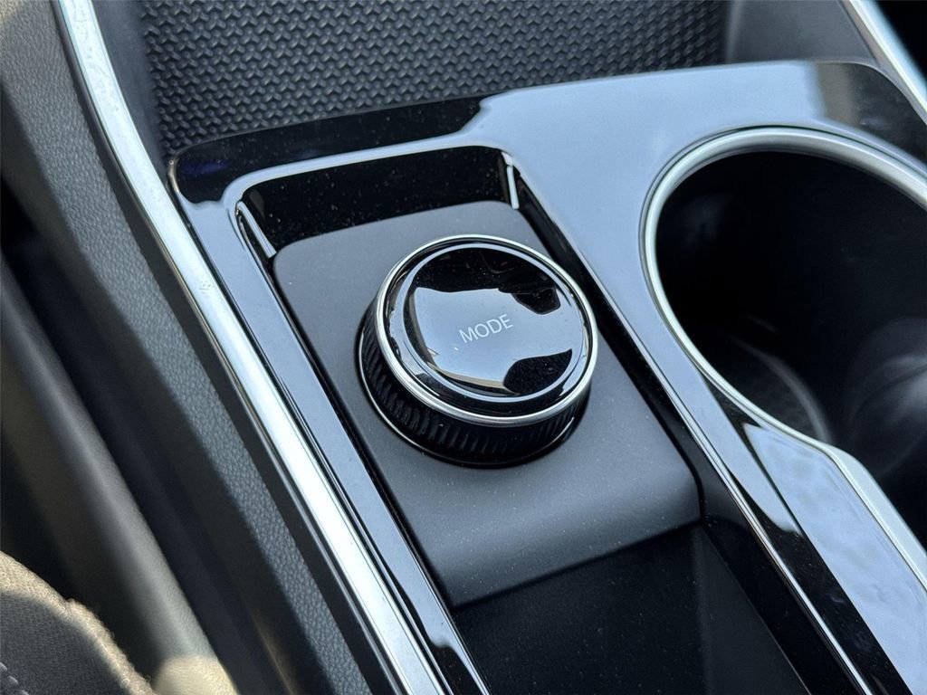 New 2026 Mosaic Black Metallic Chevrolet LT image 18
