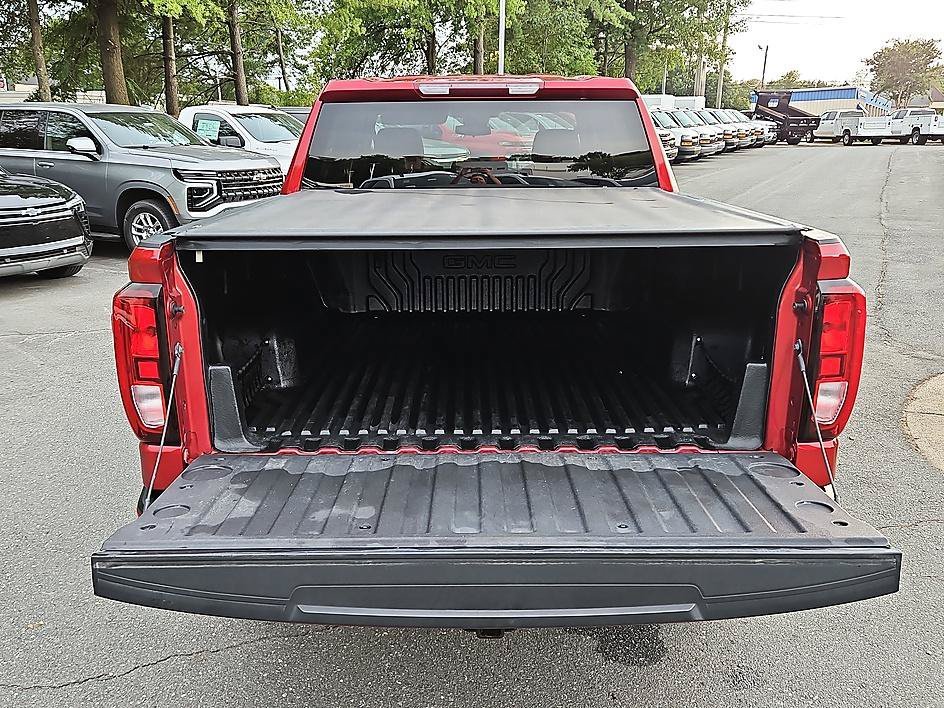 Used 2023 VOLCANIC RED TINTCOAT GMC Elevation image 5