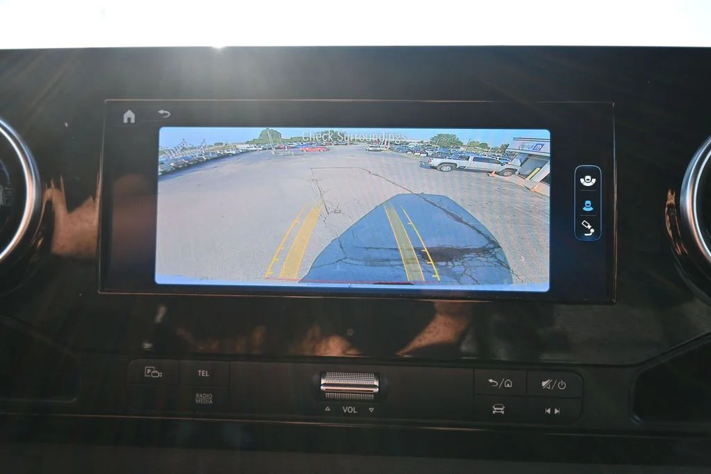 Used 2025 White Mercedes-Benz Cargo 144 WB image 24