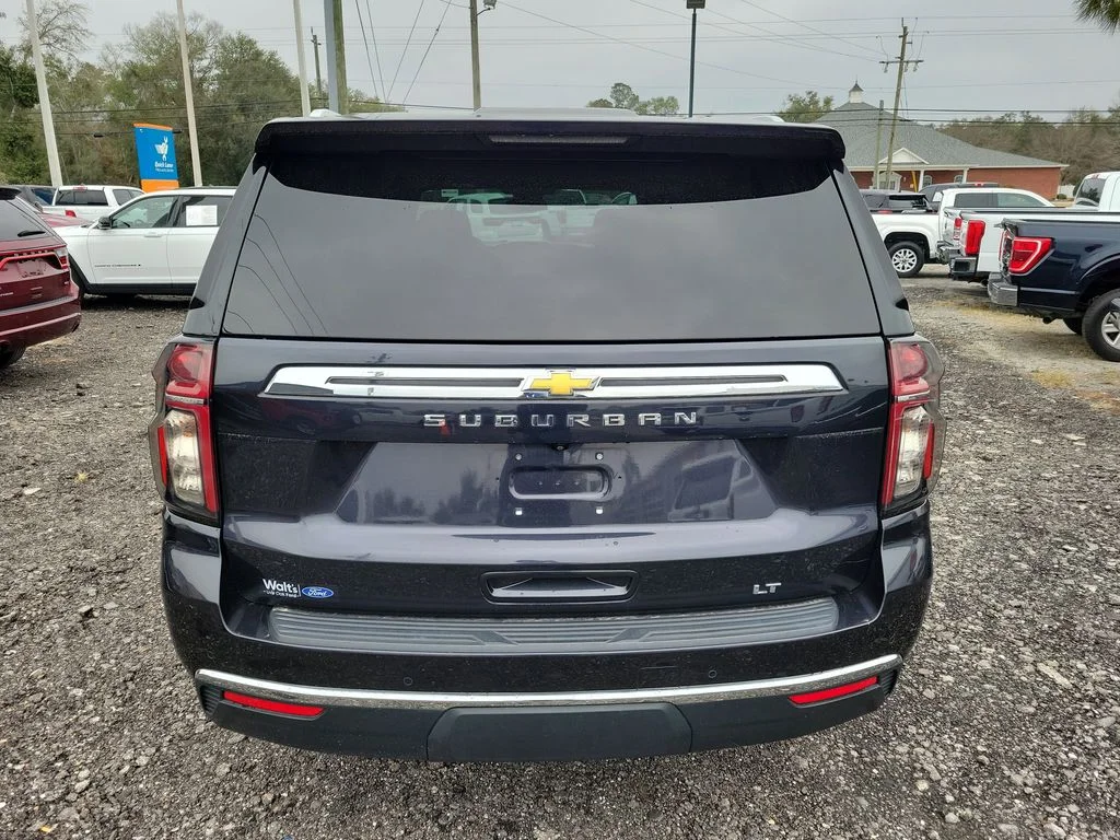 2023 Chevrolet Suburban LT - Photo 10