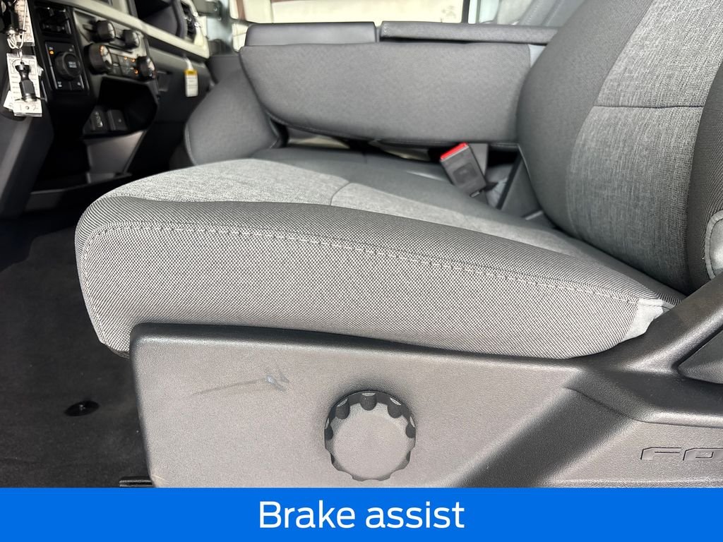 New 2026 Oxford White Ford F-250® XL image 38