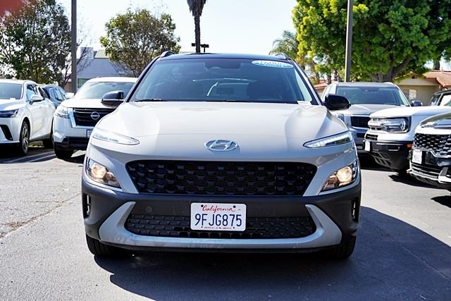 Used 2023 Silver Hyundai SEL image 4