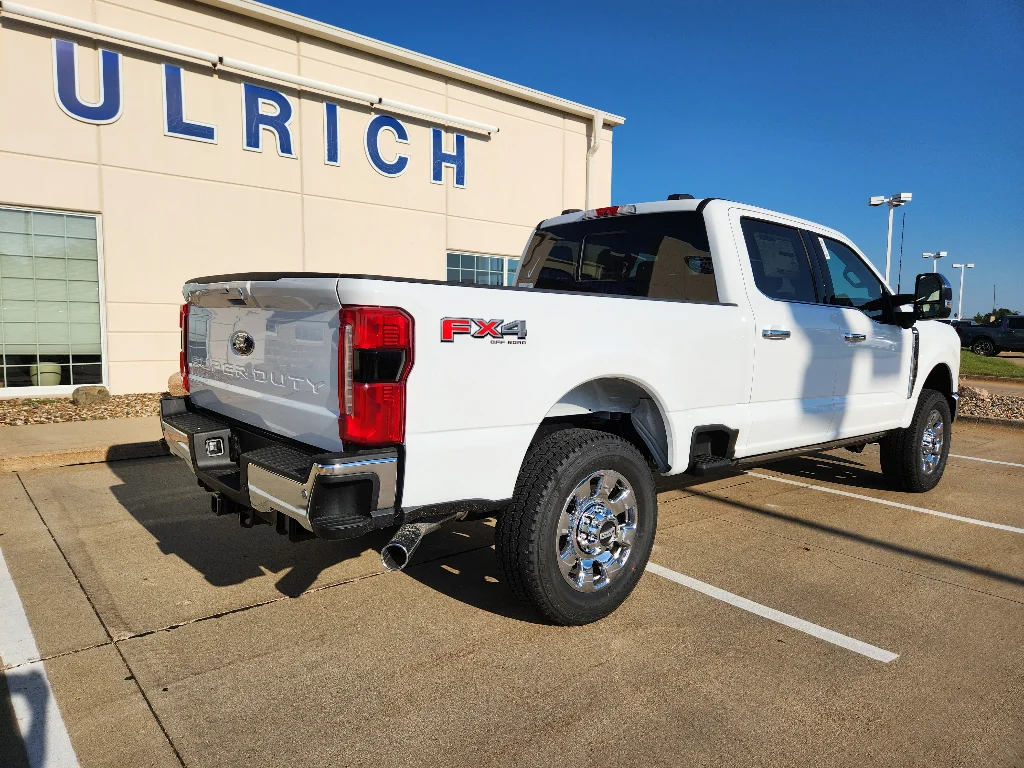New 2026 Oxford White Ford F-250® Lariat® image 10