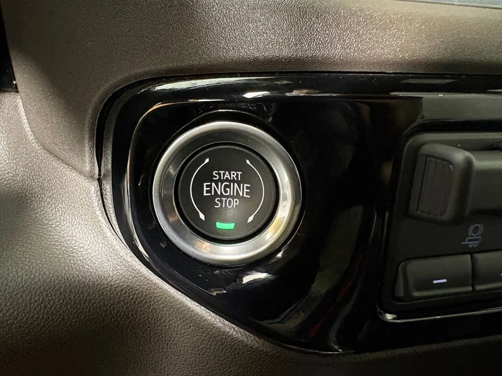 Used 2026 White Chevrolet LTZ image 28