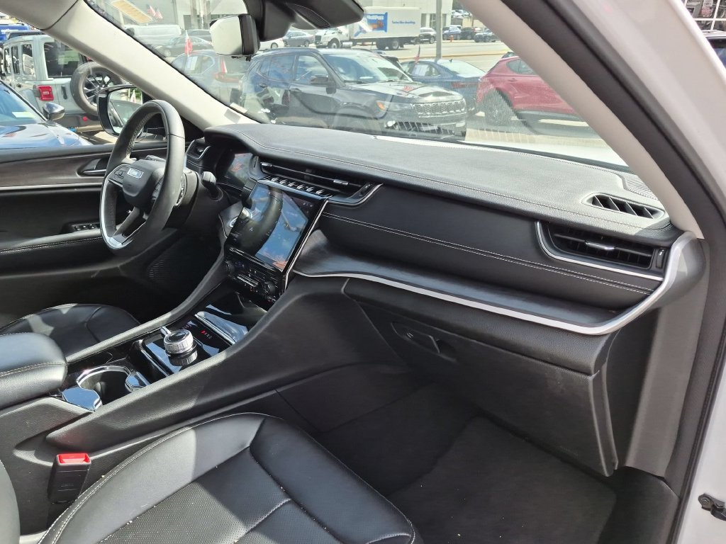 Used 2023 White Jeep Limited image 29